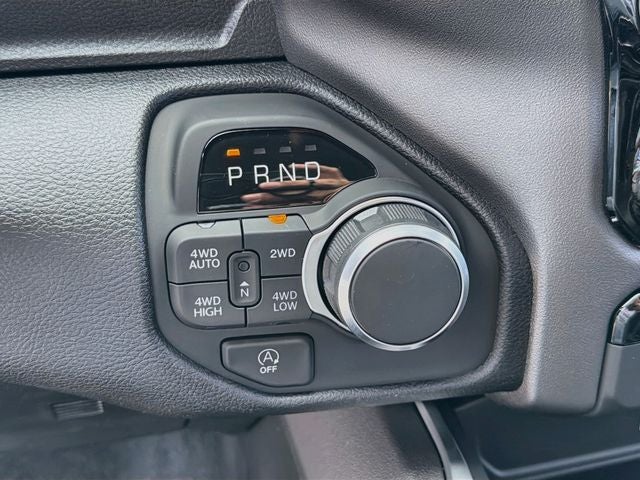 2027 RAM 1500 Big Horn/Lone Star