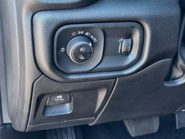 2027 RAM 1500 Big Horn/Lone Star