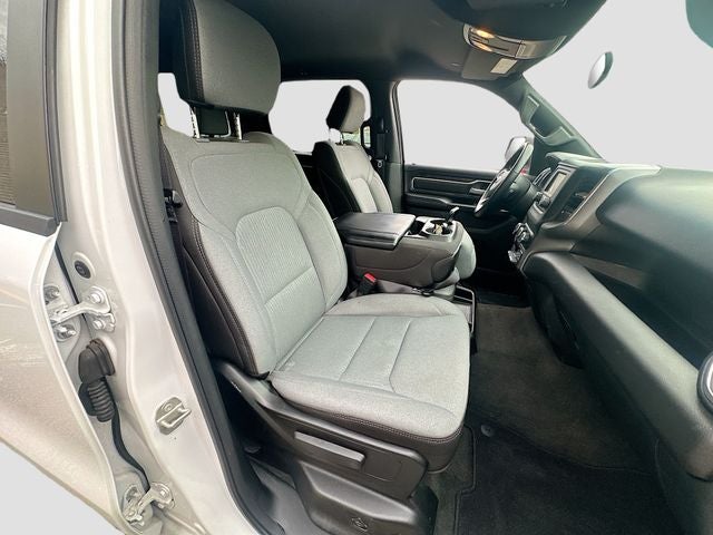 2024 RAM 1500 Big Horn/Lone Star BLUETOOTH