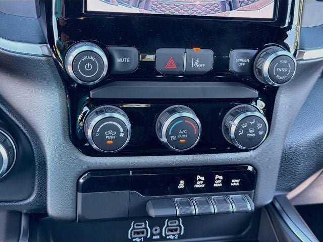 2027 RAM 1500 Big Horn/Lone Star