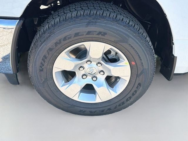 2027 RAM 1500 Big Horn/Lone Star