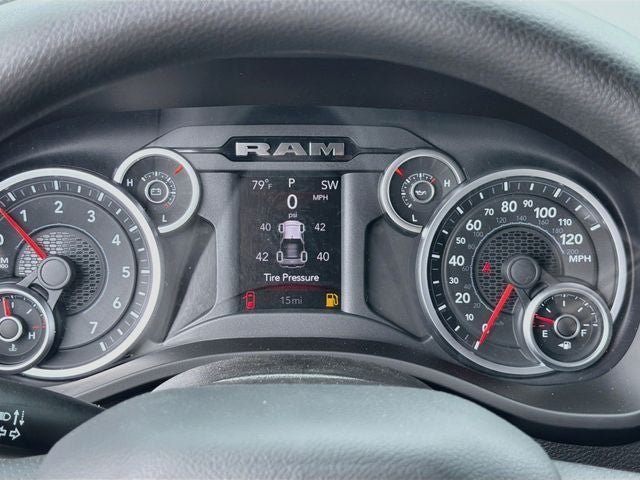 2027 RAM 1500 Big Horn/Lone Star