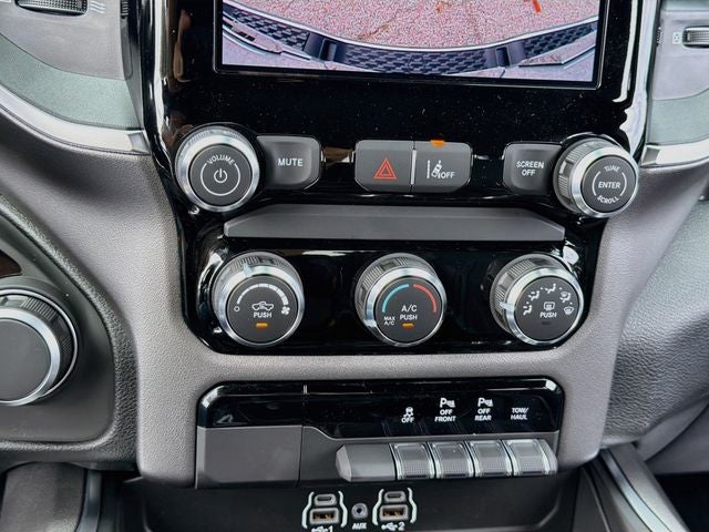 2027 RAM 1500 Big Horn/Lone Star