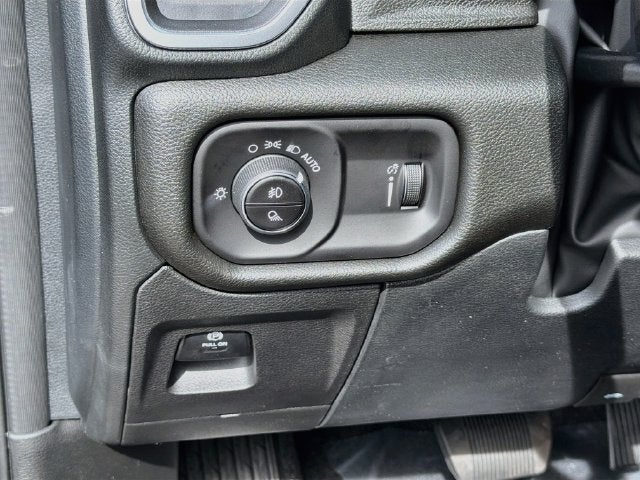 2027 RAM 1500 Big Horn/Lone Star
