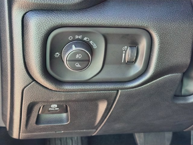 2027 RAM 1500 Big Horn/Lone Star