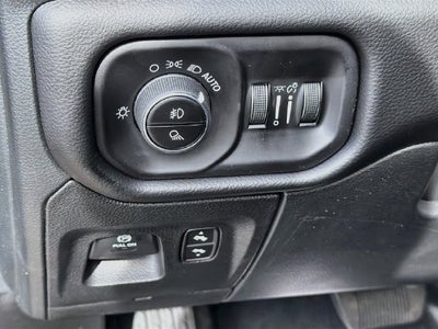 2027 RAM 1500 Big Horn/Lone Star