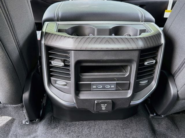 2027 RAM 1500 Big Horn/Lone Star