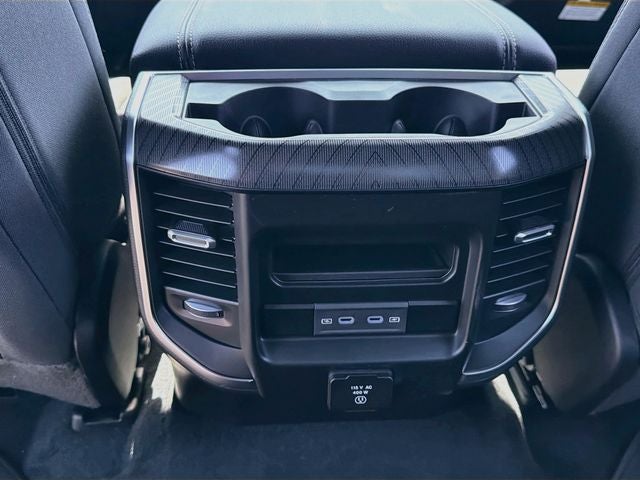 2027 RAM 1500 Big Horn/Lone Star