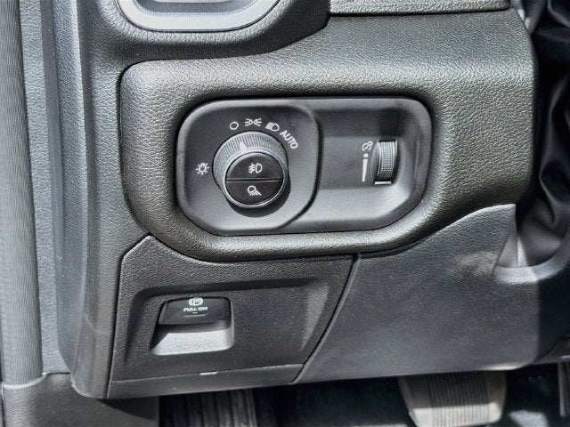 2027 RAM 1500 Big Horn/Lone Star