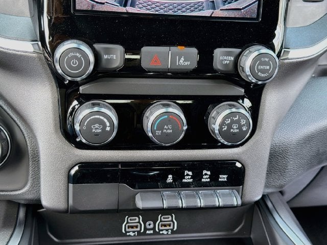 2027 RAM 1500 Big Horn/Lone Star