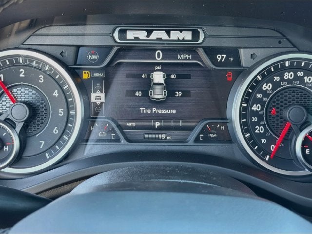 2027 RAM 1500 Big Horn/Lone Star