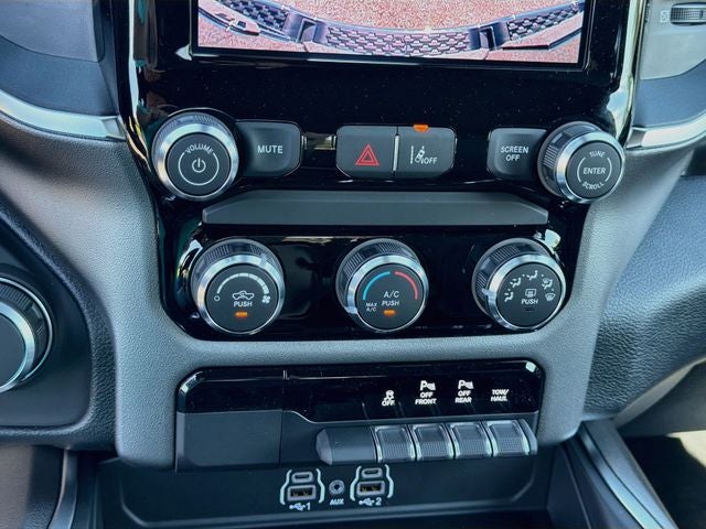 2027 RAM 1500 Big Horn/Lone Star