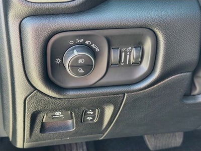 2027 RAM 1500 Big Horn/Lone Star