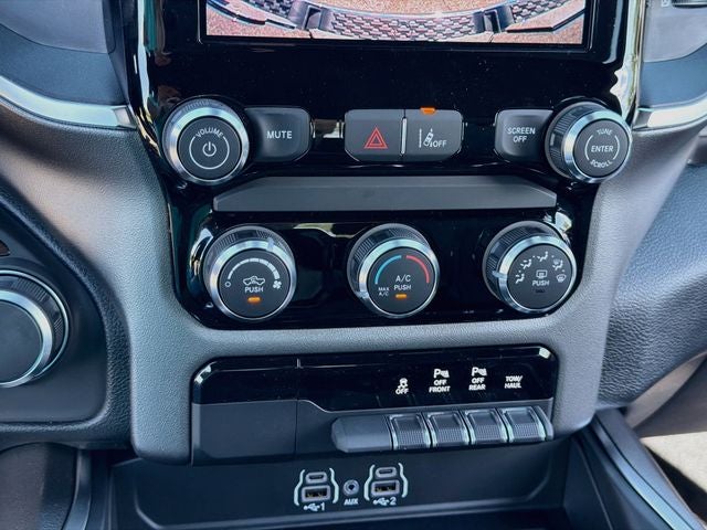 2027 RAM 1500 Big Horn/Lone Star
