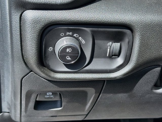 2027 RAM 1500 Big Horn/Lone Star