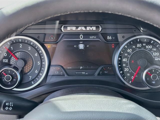 2027 RAM 1500 Big Horn/Lone Star