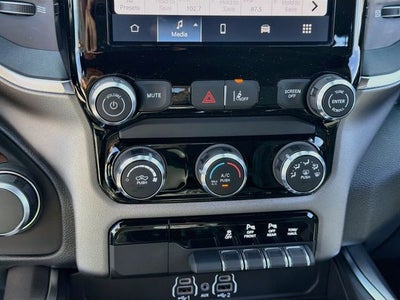 2027 RAM 1500 Big Horn/Lone Star