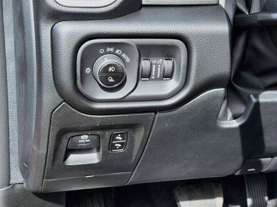 2027 RAM 1500 Big Horn/Lone Star
