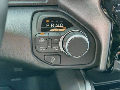 2027 RAM 1500 Big Horn/Lone Star