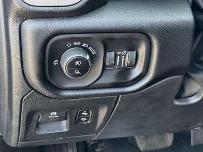 2027 RAM 1500 Big Horn/Lone Star