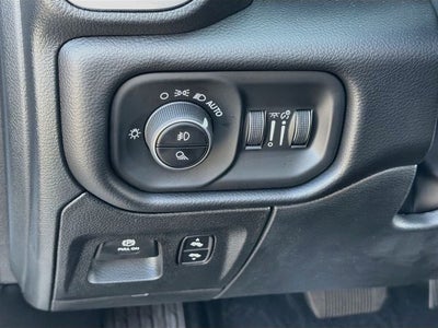 2027 RAM 1500 Big Horn/Lone Star