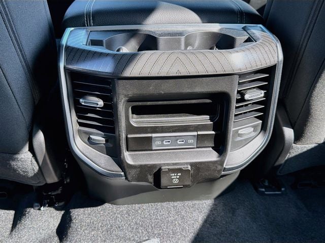 2027 RAM 1500 Big Horn/Lone Star
