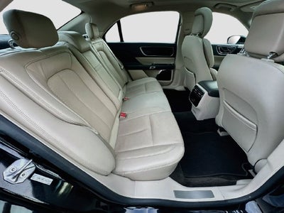 2018 Lincoln Continental Select