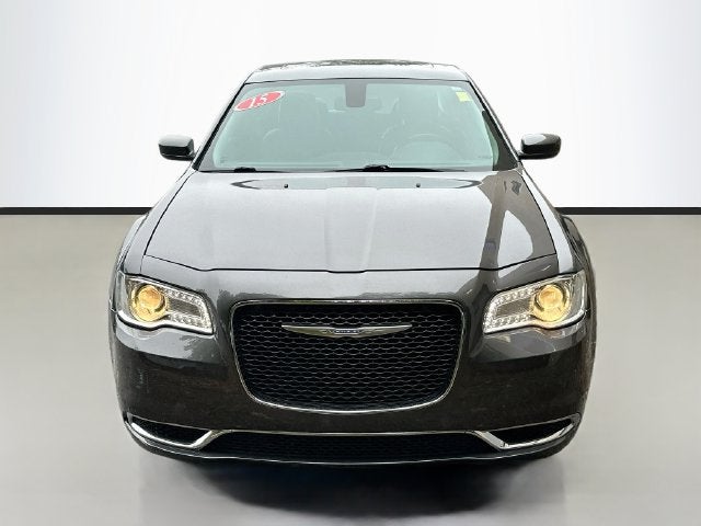 2015 Chrysler 300 Limited