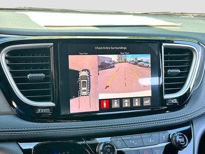 2027 Chrysler Pacifica Select