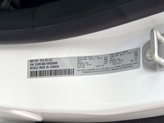2027 Chrysler Pacifica Select