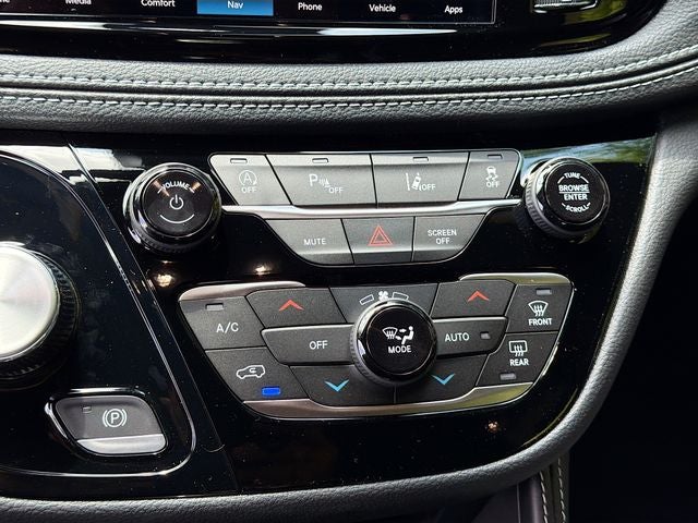 2027 Chrysler Pacifica Limited