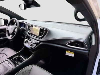 2027 Chrysler Pacifica Limited