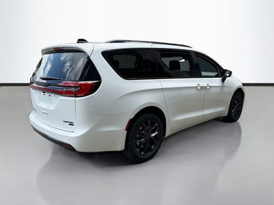 2027 Chrysler Pacifica Limited