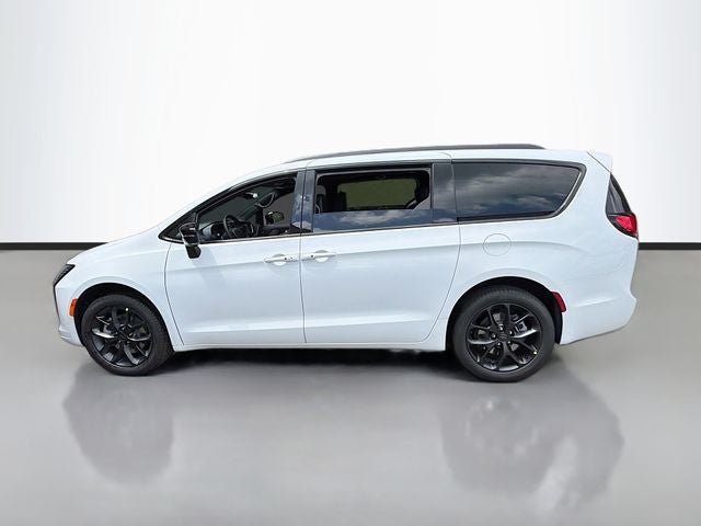 2027 Chrysler Pacifica Limited