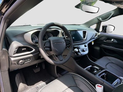 2027 Chrysler Pacifica Limited