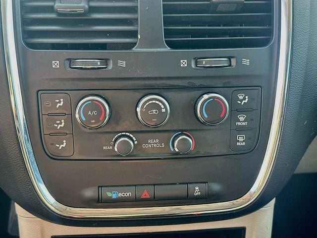 2020 Dodge Grand Caravan SE