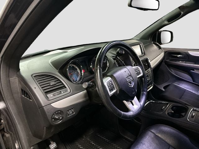 2016 Dodge Grand Caravan R/T REAR ENTERTAINMET - HEATED SEATS