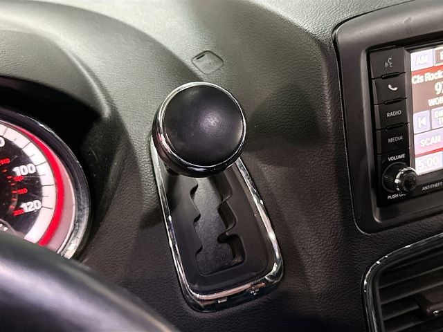 2016 Dodge Grand Caravan R/T REAR ENTERTAINMET - HEATED SEATS