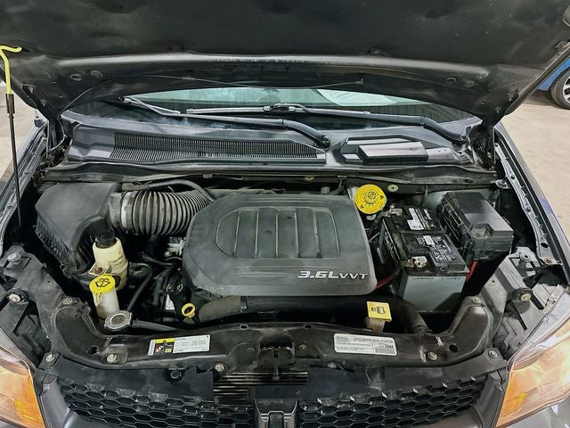 2016 Dodge Grand Caravan R/T REAR ENTERTAINMET - HEATED SEATS