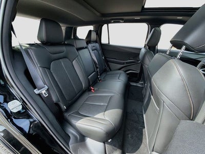2026 Jeep Cherokee Overland