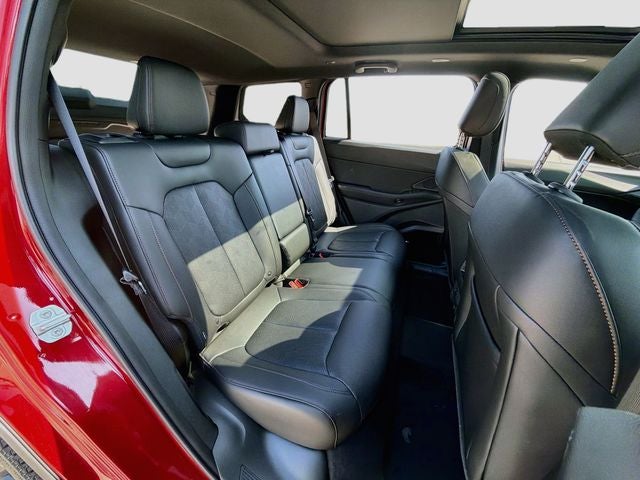2026 Jeep Cherokee Overland