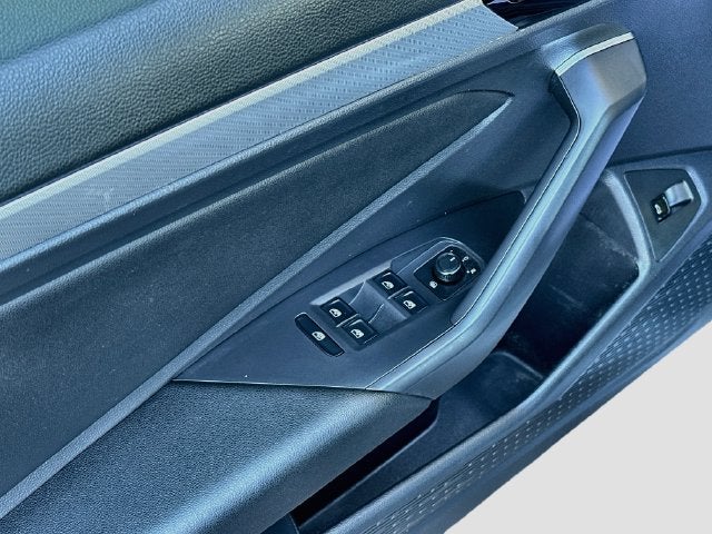 2019 Volkswagen Jetta R-Line