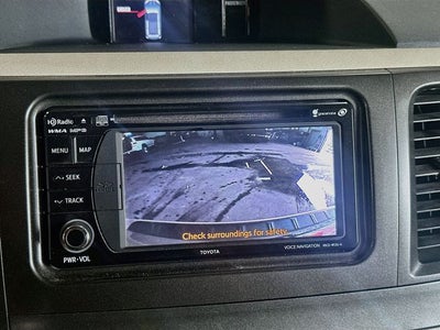 2014 Toyota Sienna LE 8 Passenger