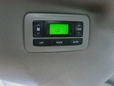 2014 Toyota Sienna LE 8 Passenger