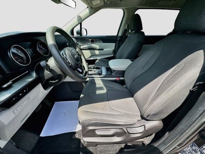 2022 Kia Carnival LX