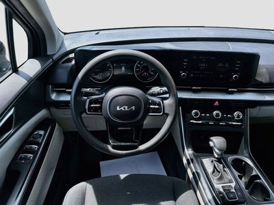 2022 Kia Carnival LX