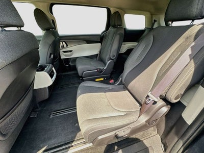 2022 Kia Carnival LX