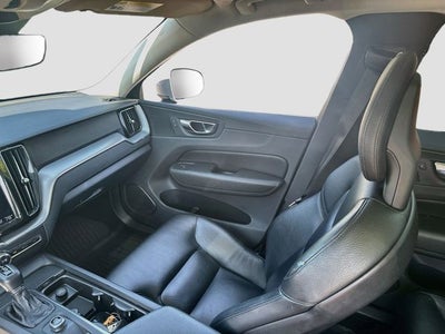 2018 Volvo XC60 T5 Momentum