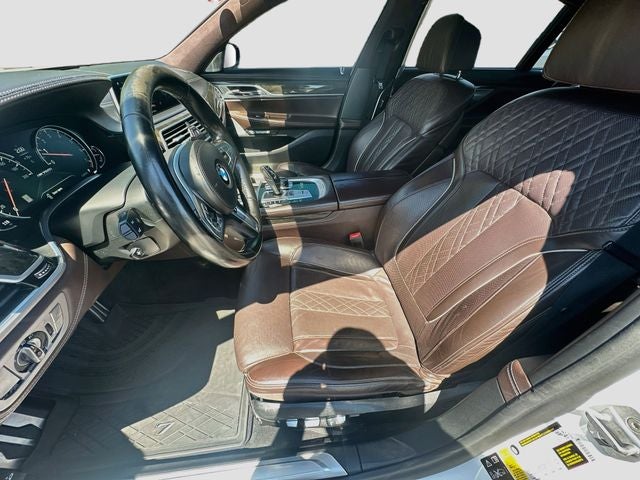 2018 BMW 7 Series M760i