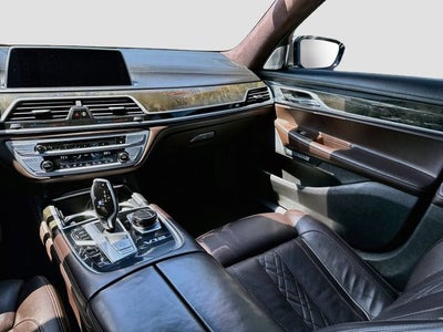 2018 BMW 7 Series M760i
